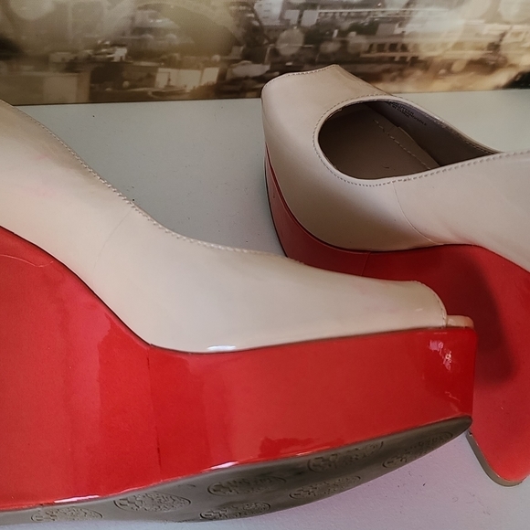 Vince Camuto , platform wedge sandals US 7 - Picture 4 of 7